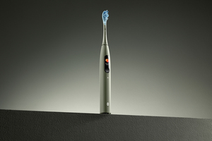 X Ultra Electric Toothbrush Green
